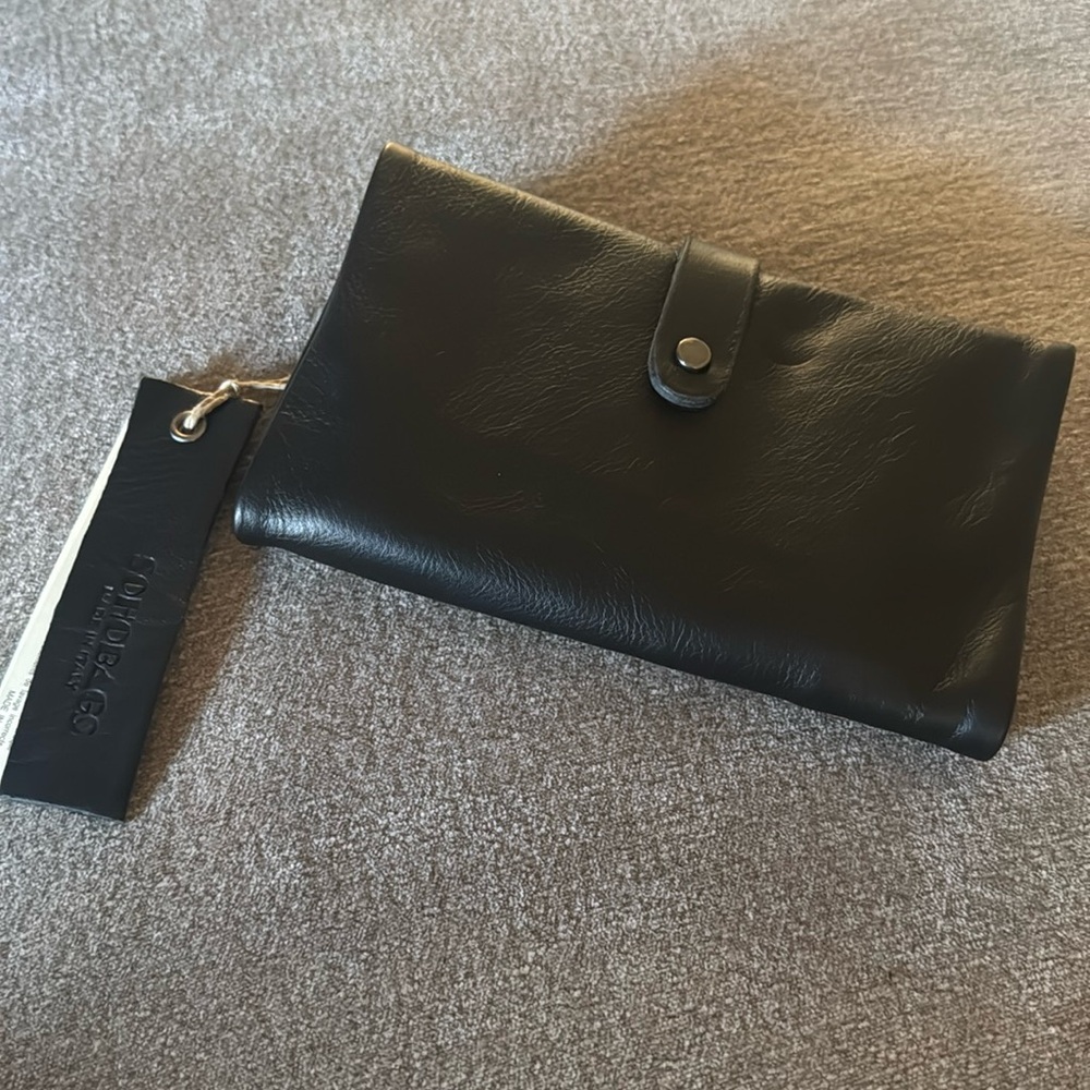 SOHOBAGS black wallet clutch with lots of pockets